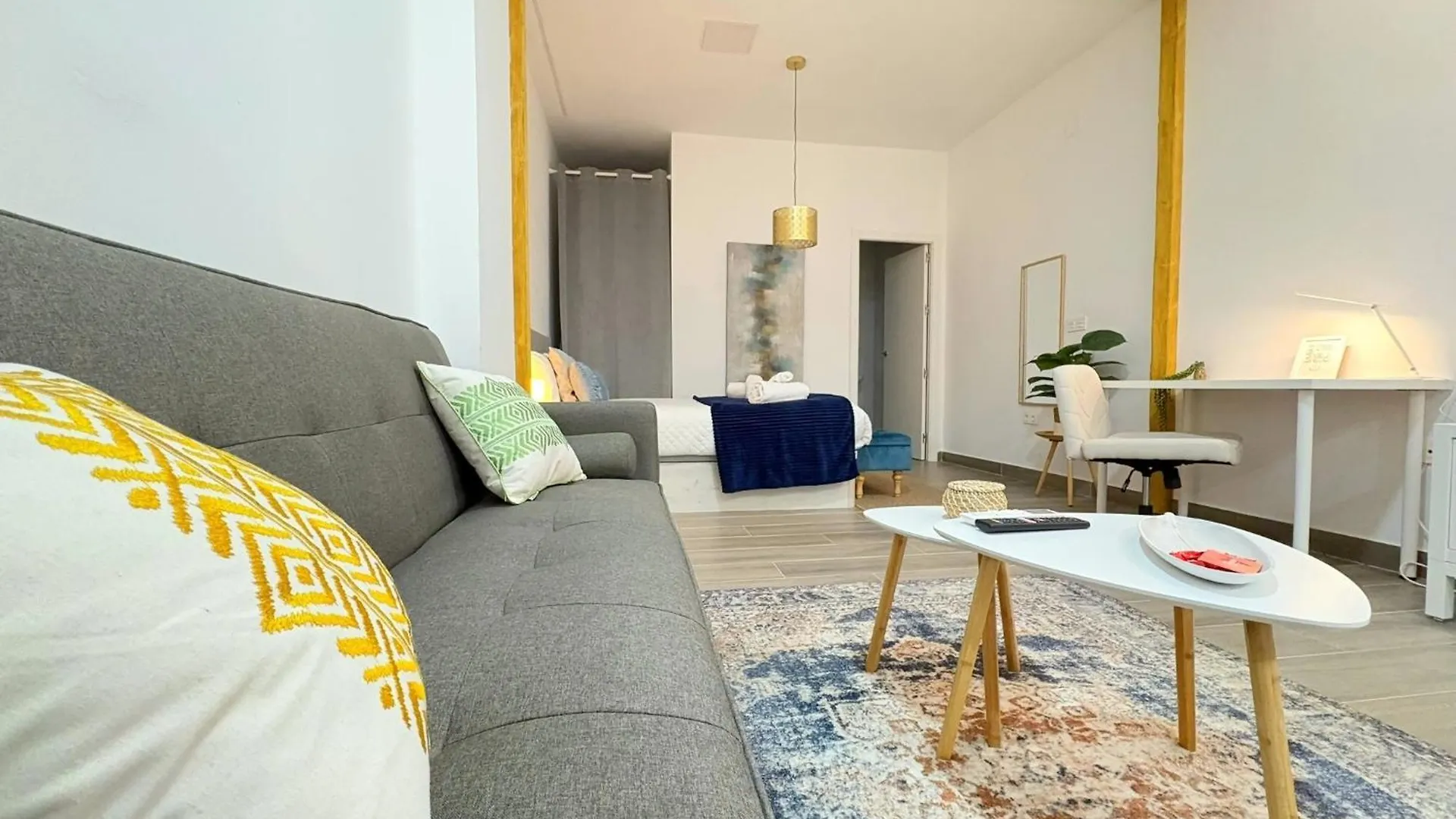 Apartment Estudio Maria Zambrano A Pasos De La Estacion Malaga Spain